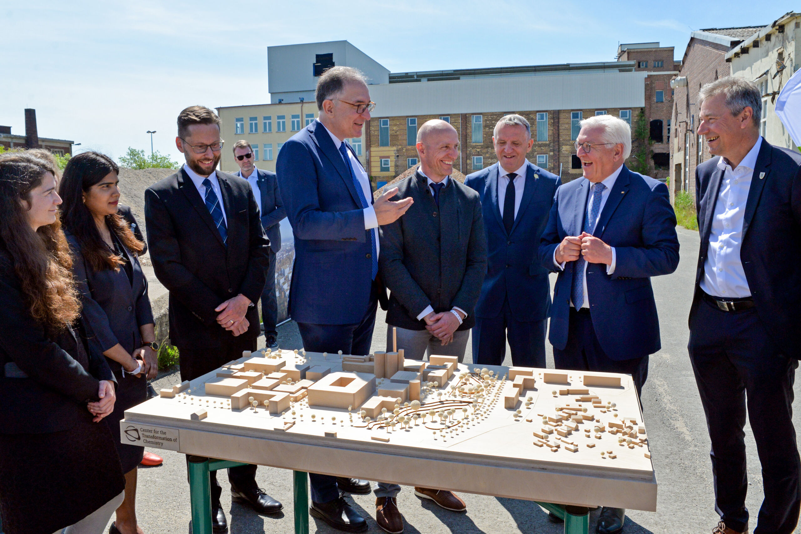 Bundespräsident Steinermeier besucht dsa CTC